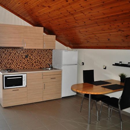 Mari-Christi Apartments Poros  Ngoại thất bức ảnh
