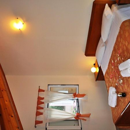 Mari-Christi Apartments Poros  Phòng bức ảnh