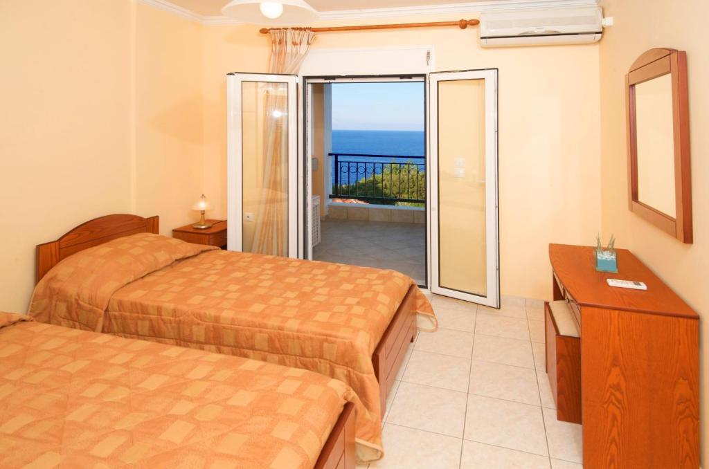 Mari-Christi Apartments Poros  Phòng bức ảnh