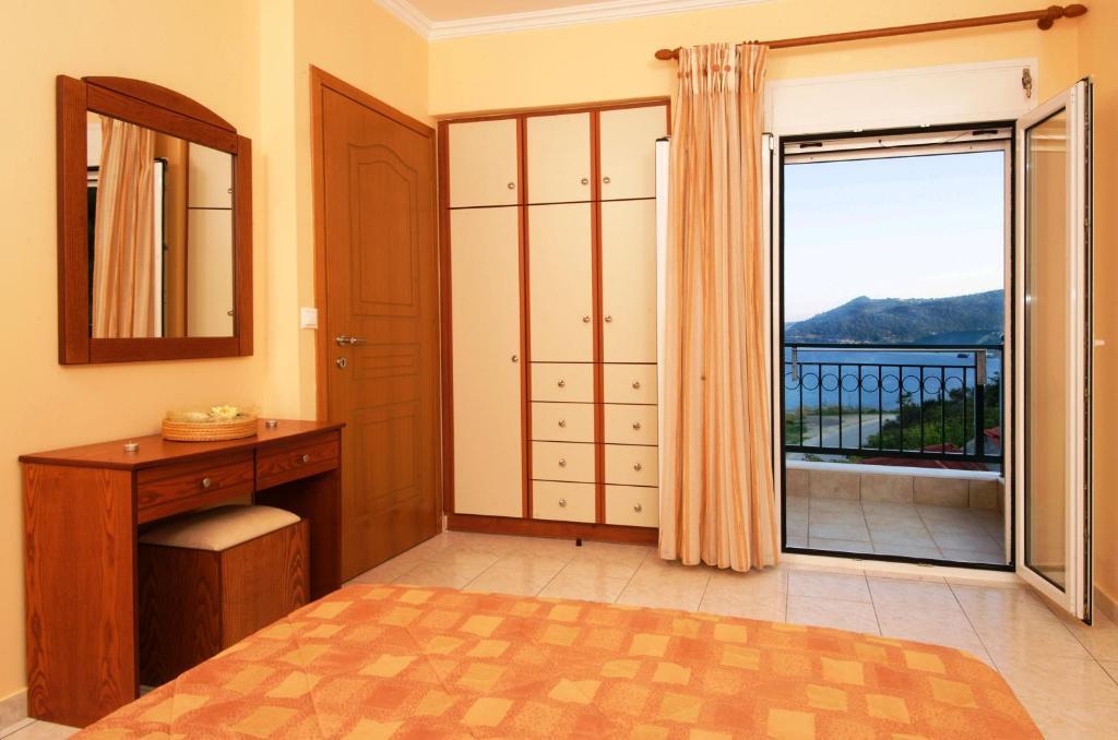 Mari-Christi Apartments Poros  Phòng bức ảnh